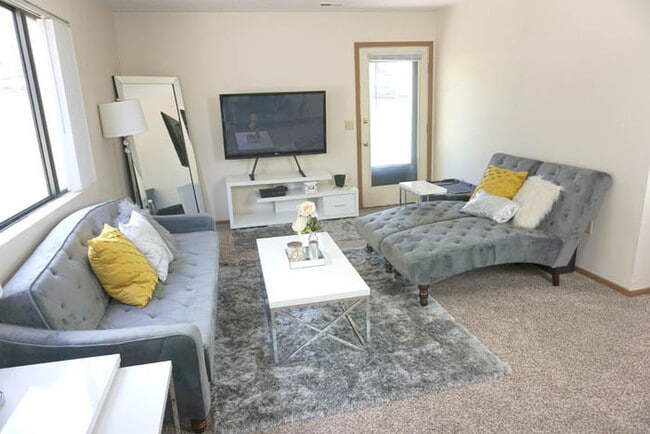 Interior Photo - Keystone Park