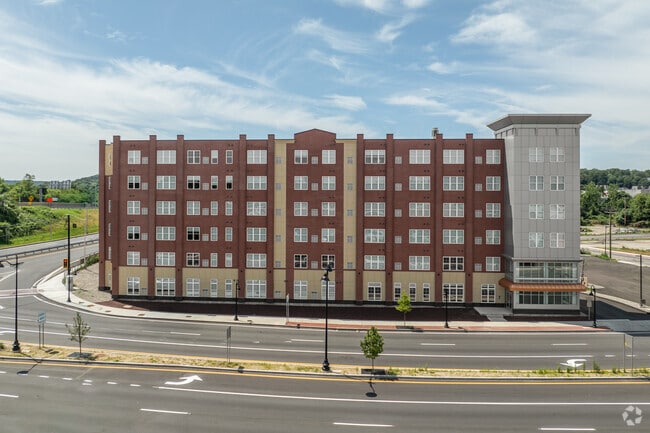 Foto del edificio - Trolley Pointe