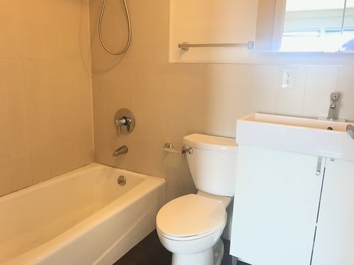 Foto del edificio - 211 61st St