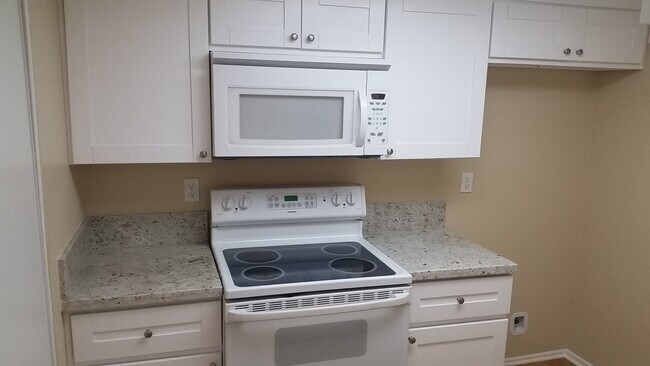 Foto del edificio - 1 STORY CONDO