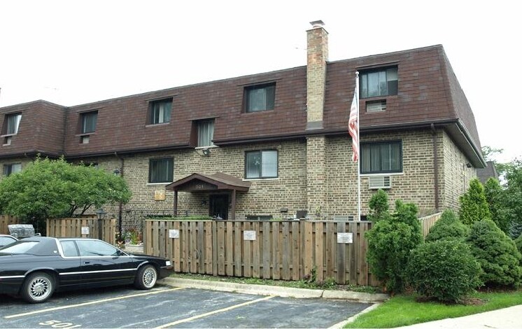 Primary Photo - 501 W Dempster St