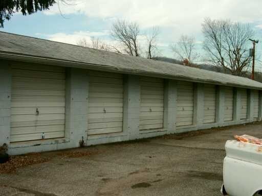 Building Photo - 103 Hudson St