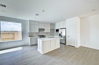 Building Photo - 6638 Iron Clover Dr