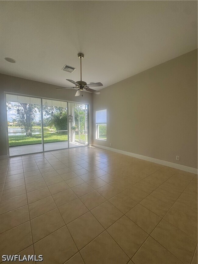 Building Photo - 2673 Fishtail Palm Ct