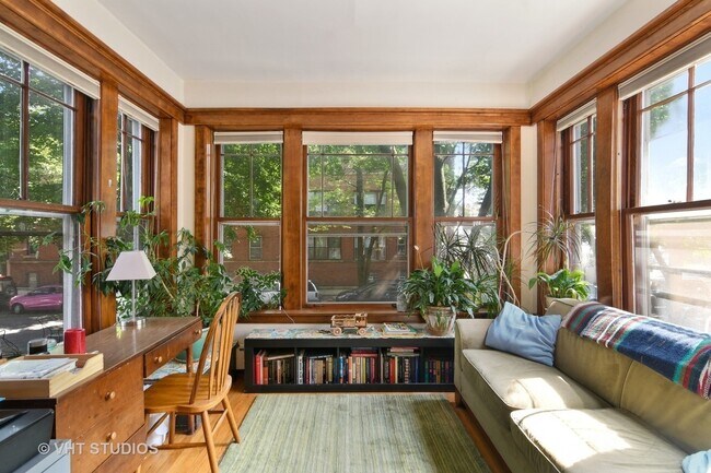 Foto del edificio - 5826 N Wayne Ave