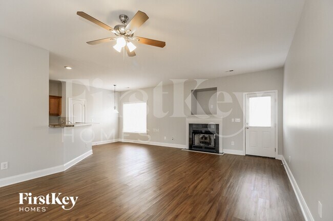 Foto del edificio - 3117 Knoll Ridge Dr