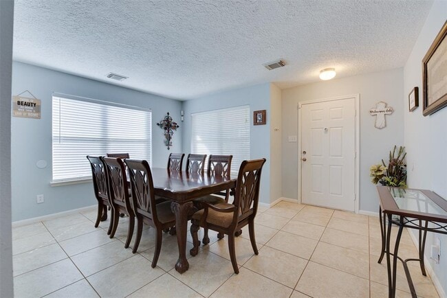 Building Photo - 3403 Legends Garden Dr