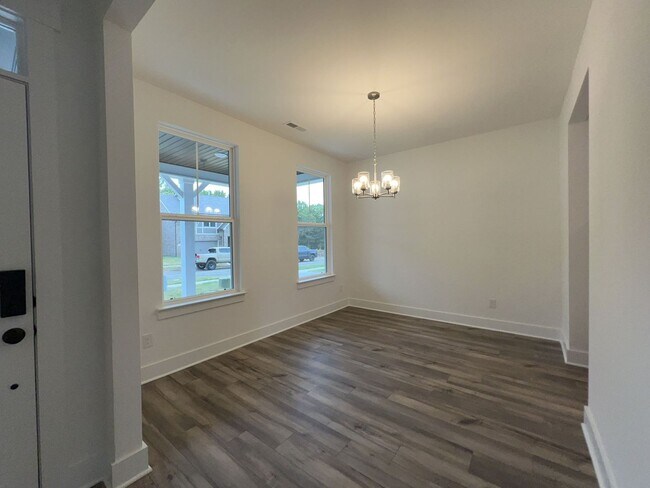 Foto del edificio - Carrellton Community - Single Family HOME now AVAILABLE