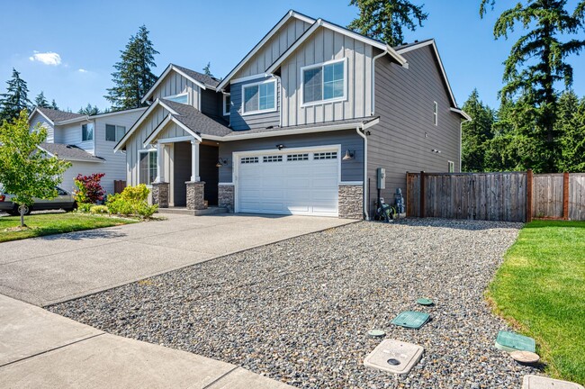 Foto del edificio - Puyallup 5 bedroom loft Home