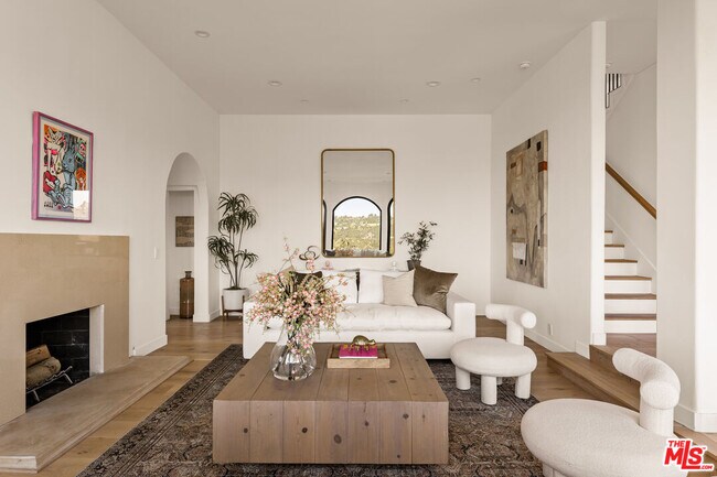 Foto del edificio - 1666 Summitridge Dr