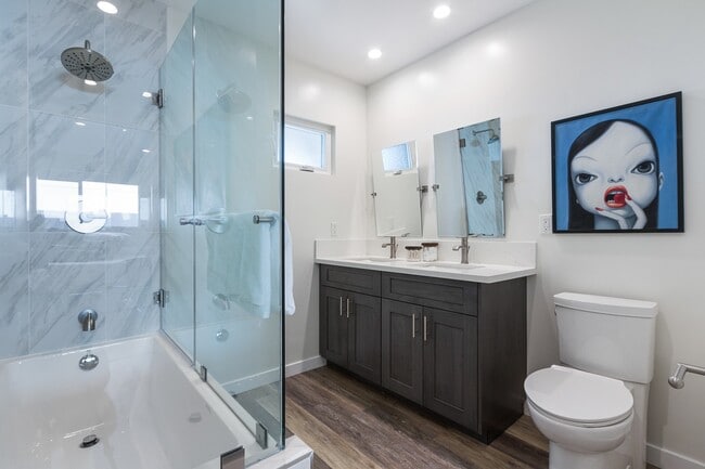 Building Photo - 4018 Cumberland Ave