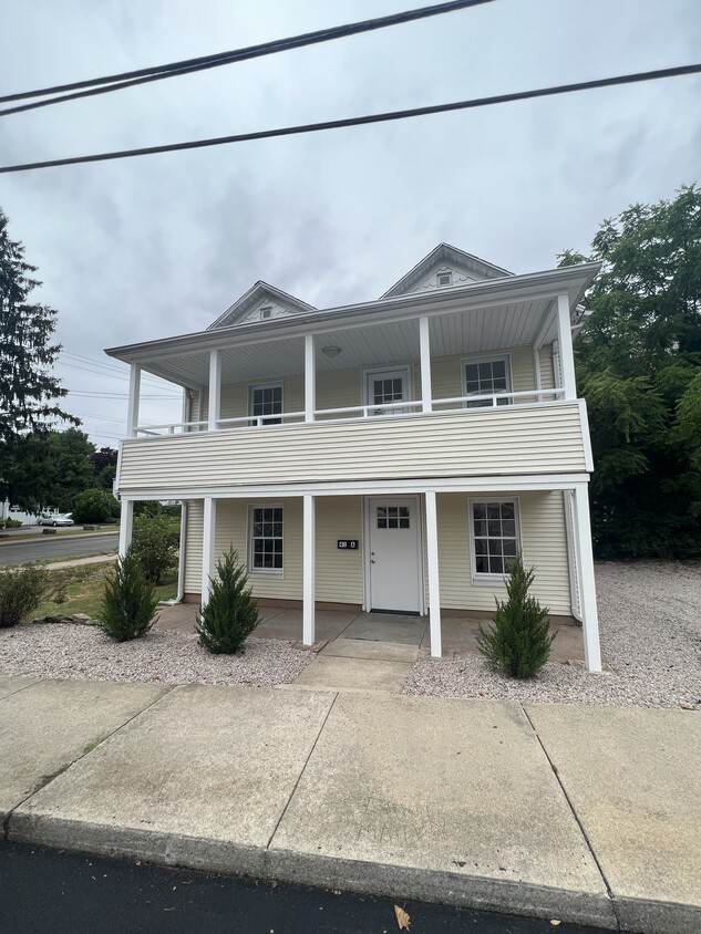 41 Hillside Ave Unit 41 Hillside Ave Fl 2, Branford, CT 06405 Apartments in Branford, CT