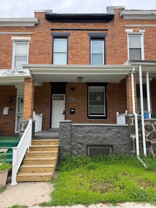 Building Photo - 1106 N Lakewood Ave
