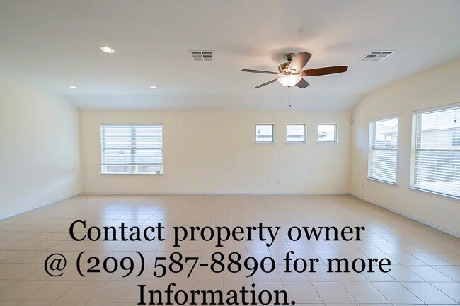 Building Photo - 719 Carillion Dr