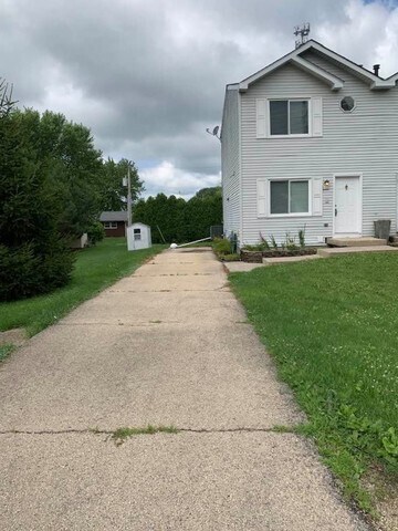 Primary Photo - 162 Prairie St