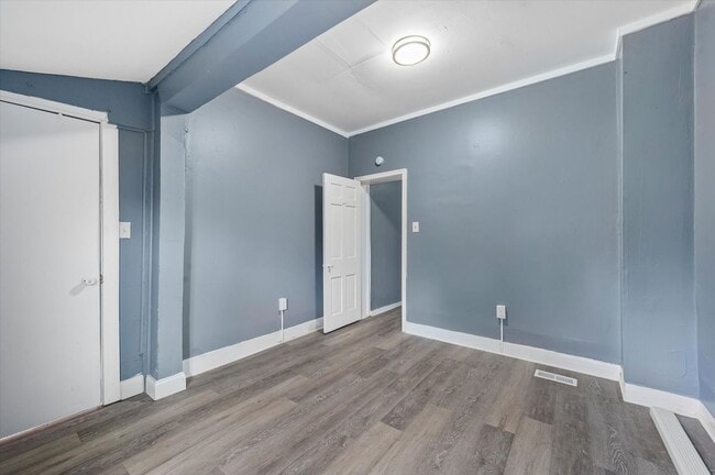 Foto del edificio - 1110 Morton Ave