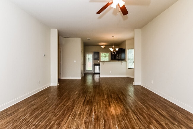 Foto del edificio - 1024 Allegiance Dr