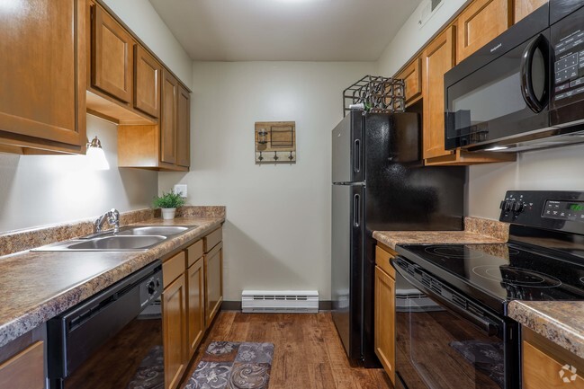 2 Bed/ 2 Bath - Oakwood Apartments