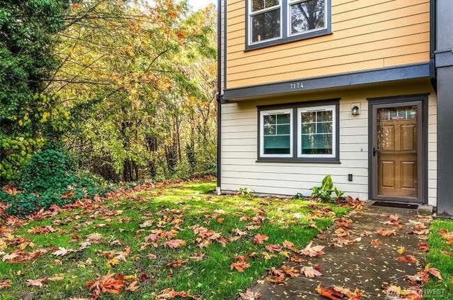 Building Photo - 7174 Shinkle Pl SW