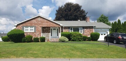 Building Photo - 38 Elmont Rd