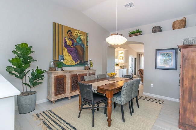Building Photo - 14631 N Flagstone Dr