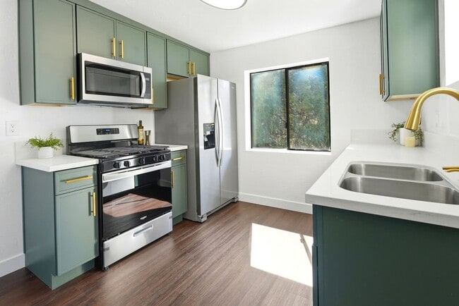 Building Photo - 23855 Zuger Dr