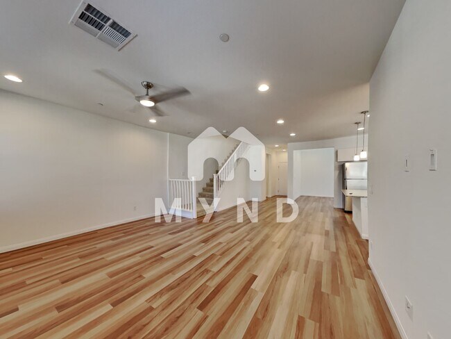 Building Photo - 1041 Via Lombardi Ave