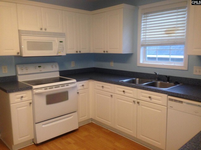 Building Photo - 206 Ashley Crest Dr