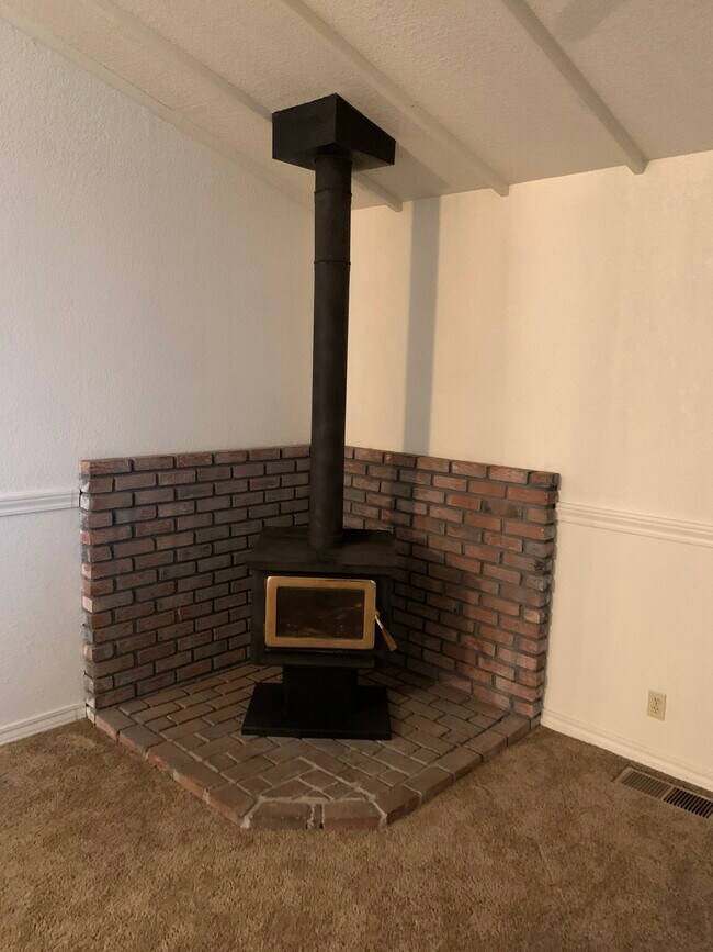 Foto del edificio - 6337 Amherst Way