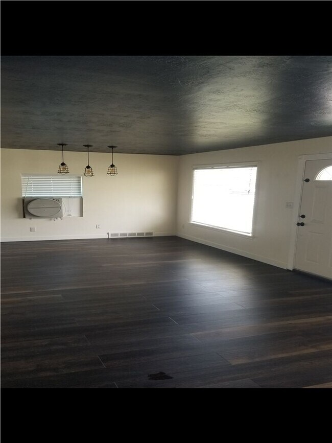 Building Photo - 2114 W 6000 S Roy, UT 84067