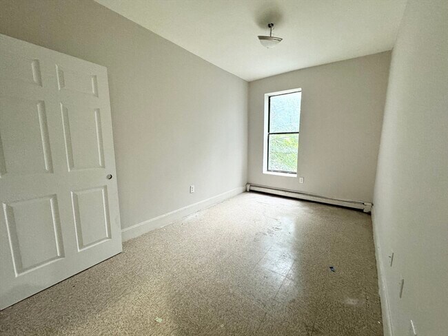 Building Photo - 15 Ruggles St