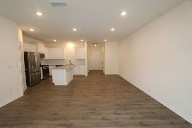 Foto del edificio - 3 bed 2.5 bath townhome!