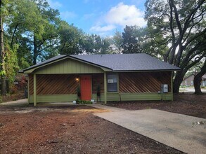 Building Photo - 7911 Deborah Dr
