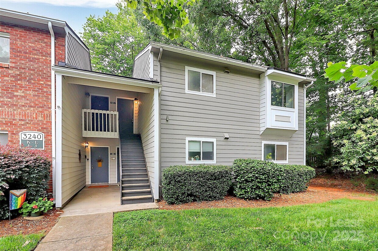 Primary Photo - 3240 Heathstead Place
