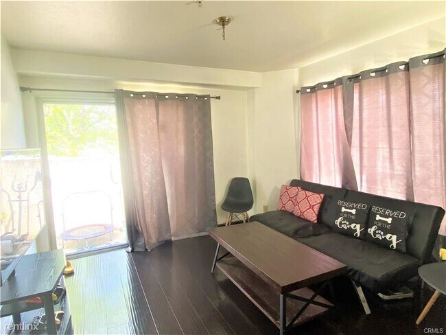 Foto del edificio - 4 br, 3 bath Condo - 836 W Naomi Ave Unit A
