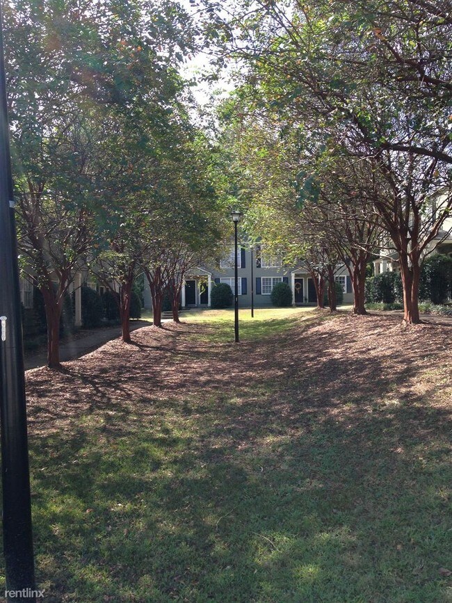Foto del edificio - 539 Clayton St