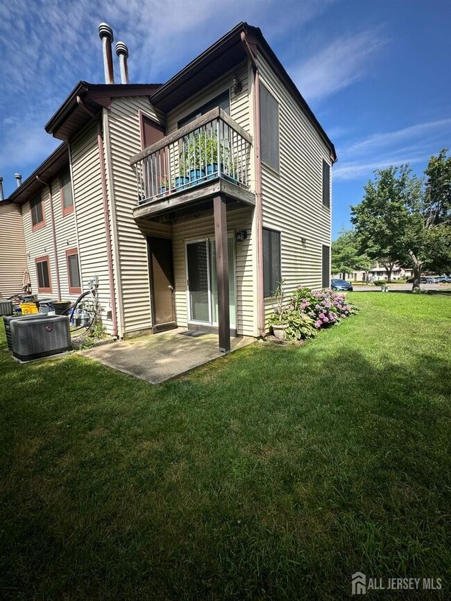 Building Photo - 503 Samuel Ct