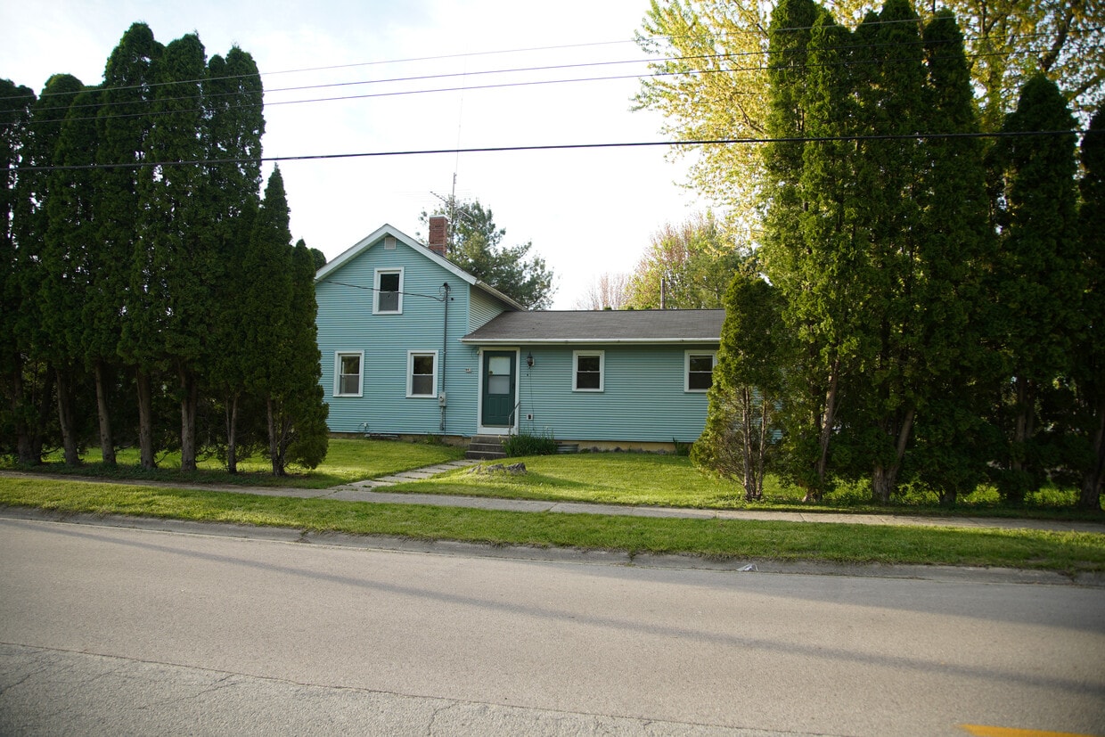 Building Photo - 512 E South St