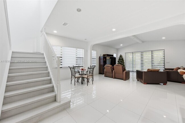 Building Photo - 9220 Meridian Dr N