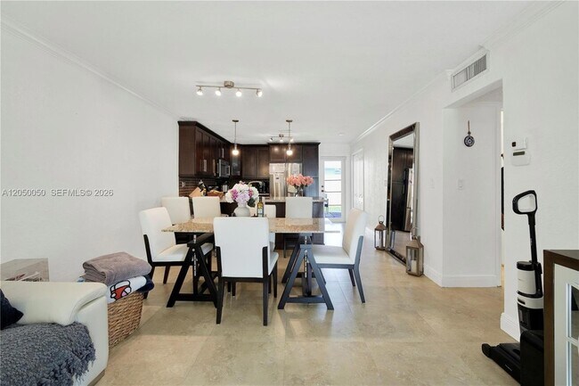 Foto del edificio - 4260 SW 68th Ct