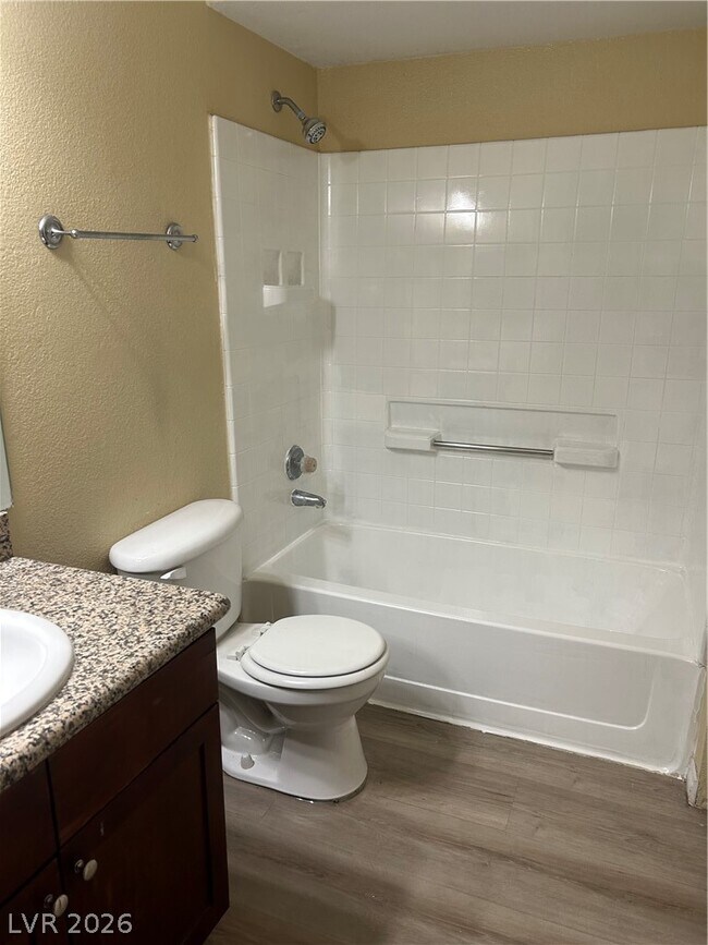 Building Photo - 2750 S Durango Dr