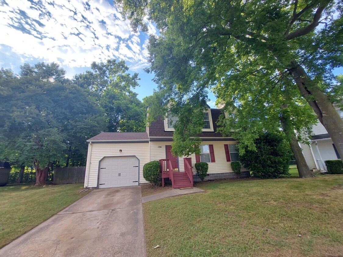 Primary Photo - 1541 Paul Jack Dr