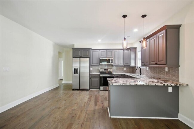 Foto del edificio - 998 Mayson Turner Rd NW