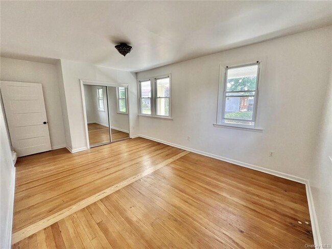 Building Photo - 287 9th St