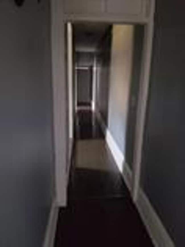 Foto del edificio - 1106 E 33rd St