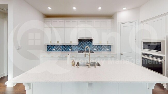 Foto del edificio - 2302 Moonstruck Pl