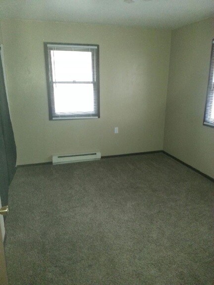 Building Photo - 502 Christiana Ave