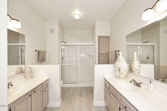 Building Photo - 15050 N Thompson Peak Pkwy