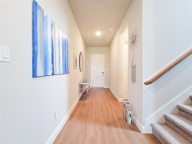 Foto del edificio - 6322 Cambrai Wood Ln