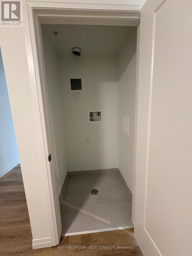 Building Photo - 351 Hill St